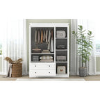 47,2 Armoire moderne avec 3 portes persiennes, 2 tiroirs et 4 étagères de rangement