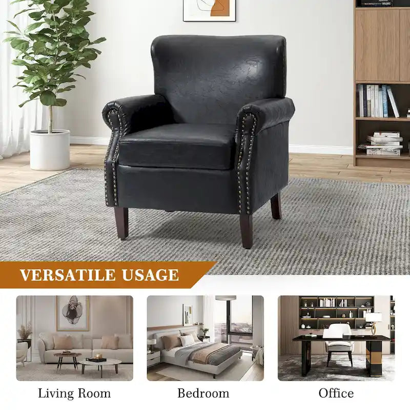 Fauteuil en cuir de transition avec accoudoirs roulés cloutés
