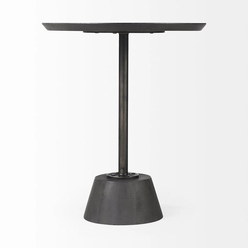 Table sur pied avec détails - 24 H x 20 L x 20 P